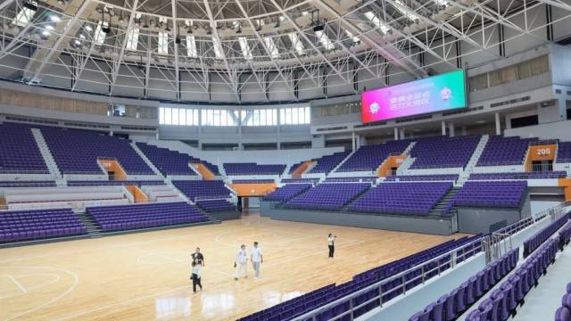 那不勒斯主场迎战尤文图斯，两队积分相近，那不勒斯伤兵满营，主场难胜尤文，可能战平。